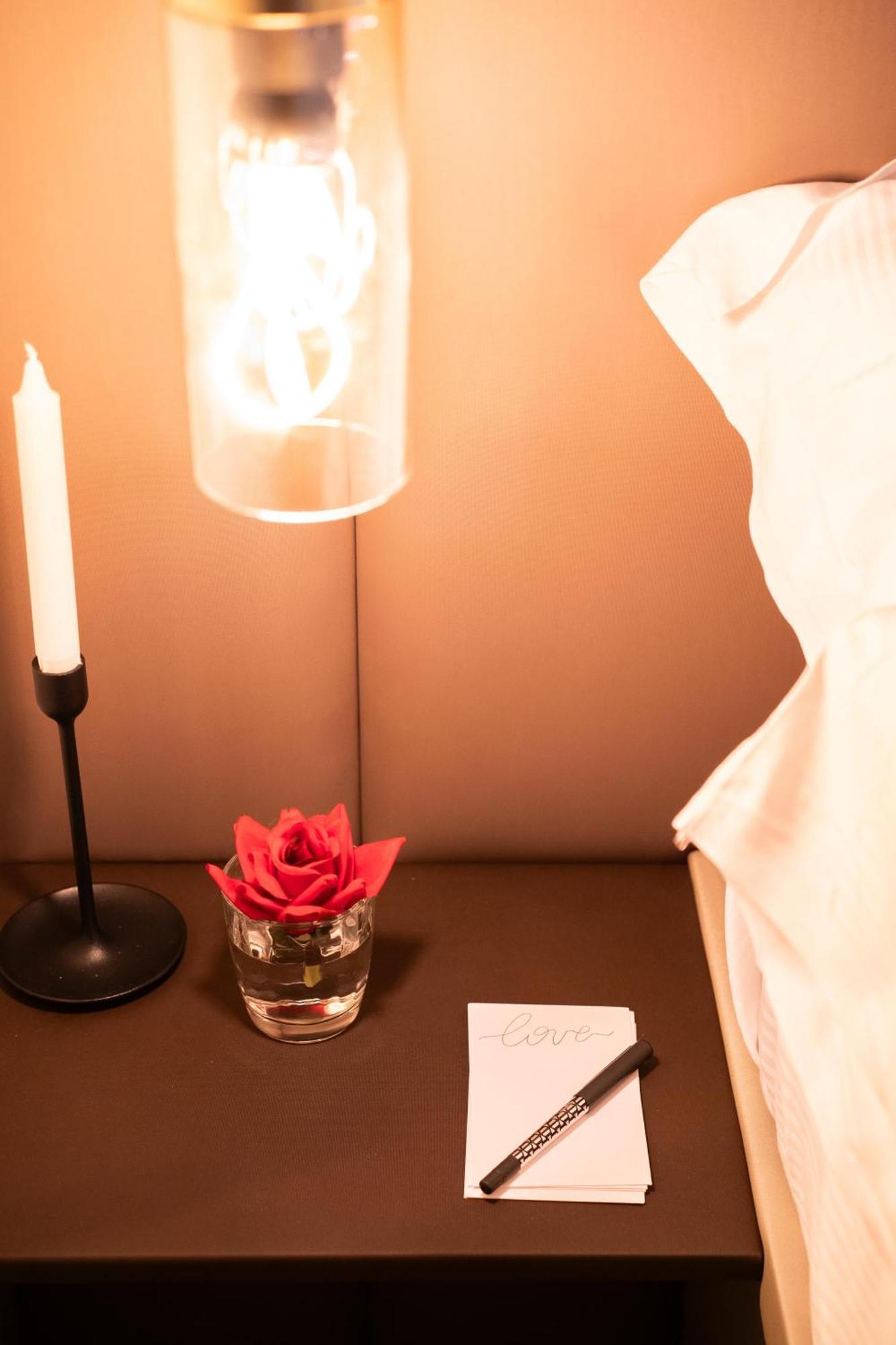 Alma Suites - Il Nido D'Amore Ліворно Екстер'єр фото